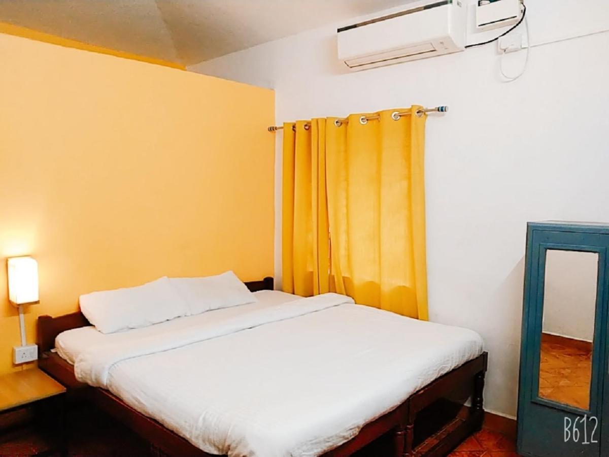 Hôtel Baga Beach Paradise Extérieur photo