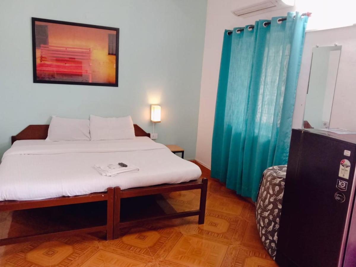 Hôtel Baga Beach Paradise Extérieur photo
