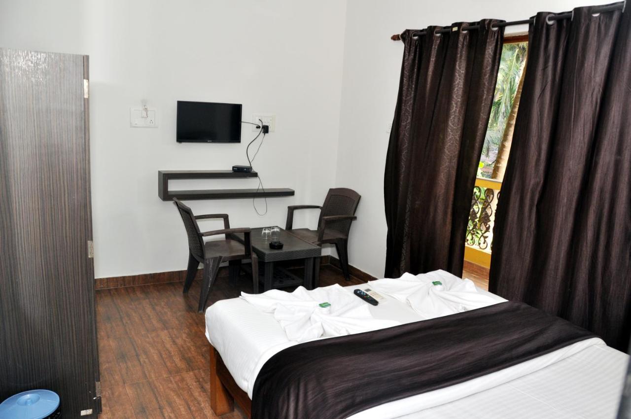 Hôtel Baga Beach Paradise Extérieur photo