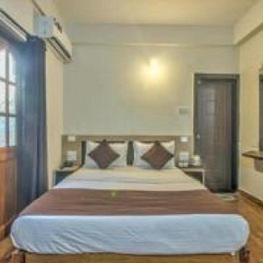 Hôtel Baga Beach Paradise Extérieur photo